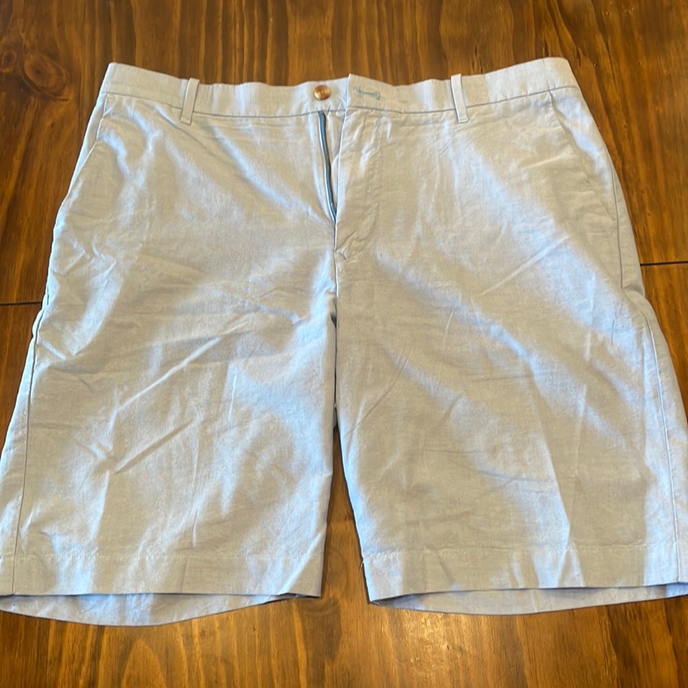 Light blue Izod men’s shorts